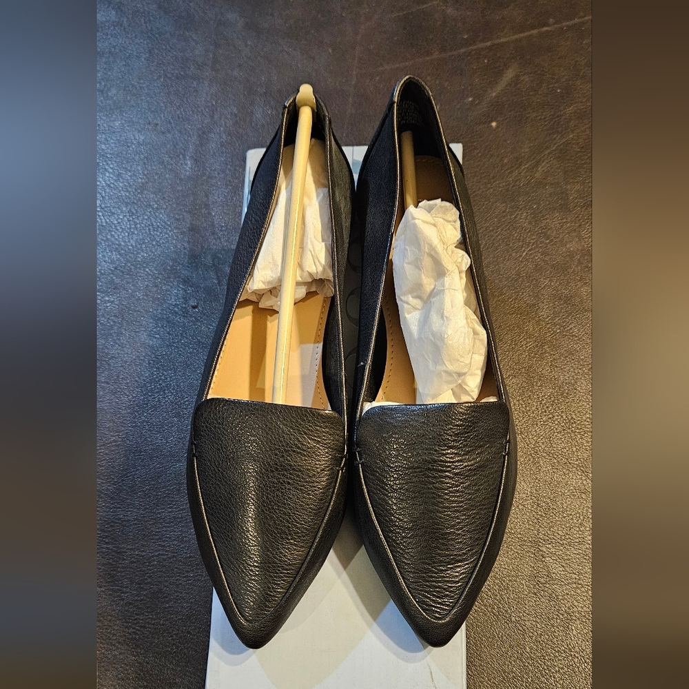 Essex Lane Flats in Black size 7.5